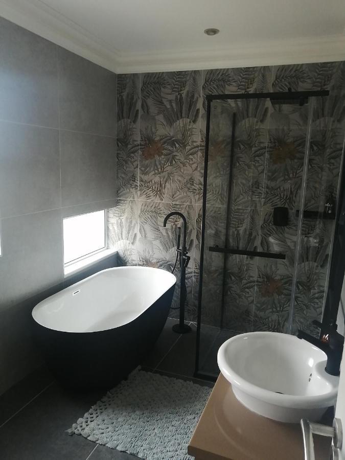 Appartamento Waterfront Estate Self Catering F10 Swakopmund Esterno foto